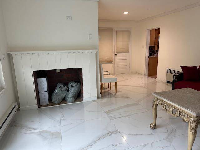 Rockville Centre, NY 11570,86 Voorhis AVE