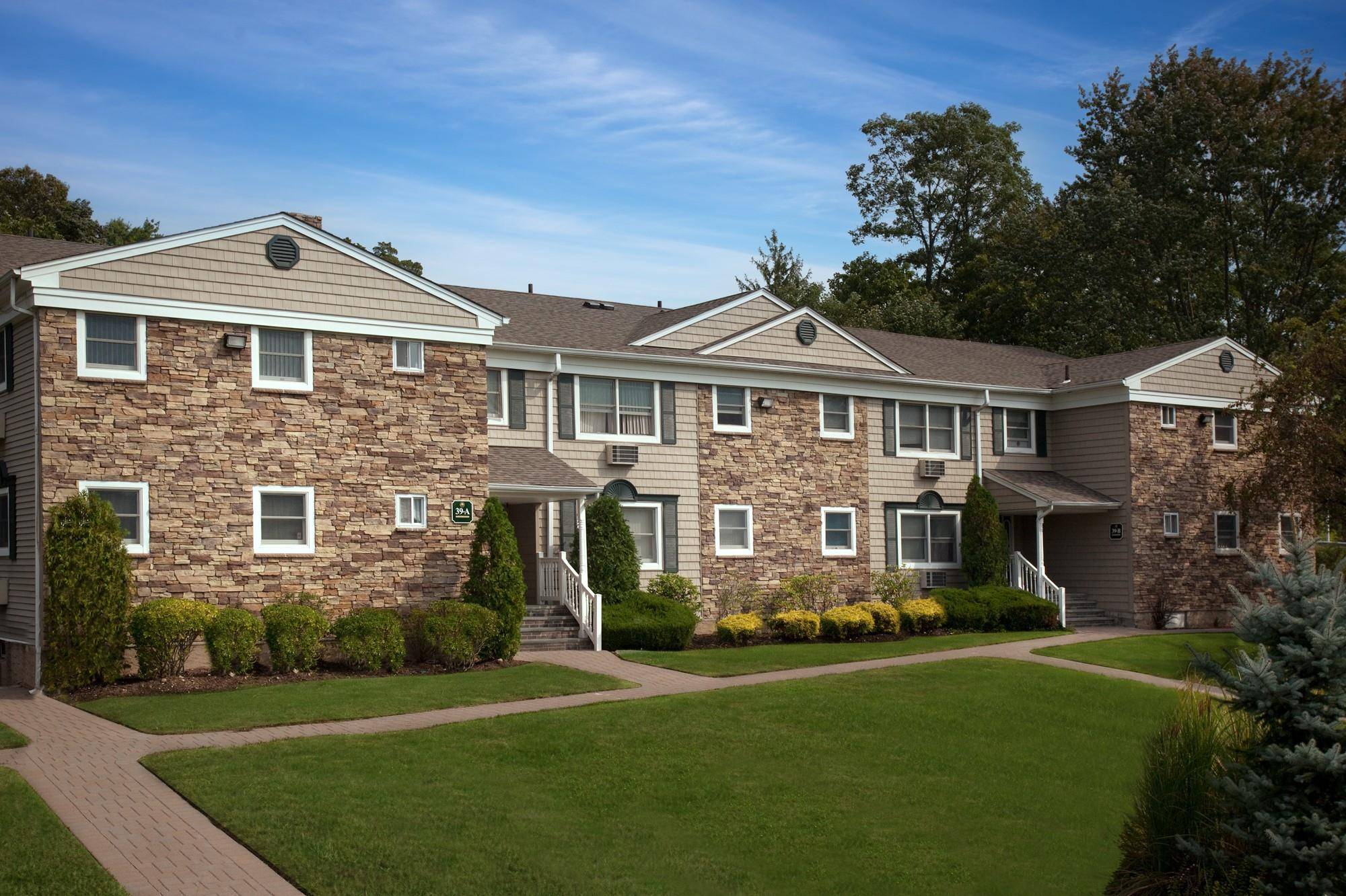Smithtown, NY 11787,35 Elliot PL #35-6A
