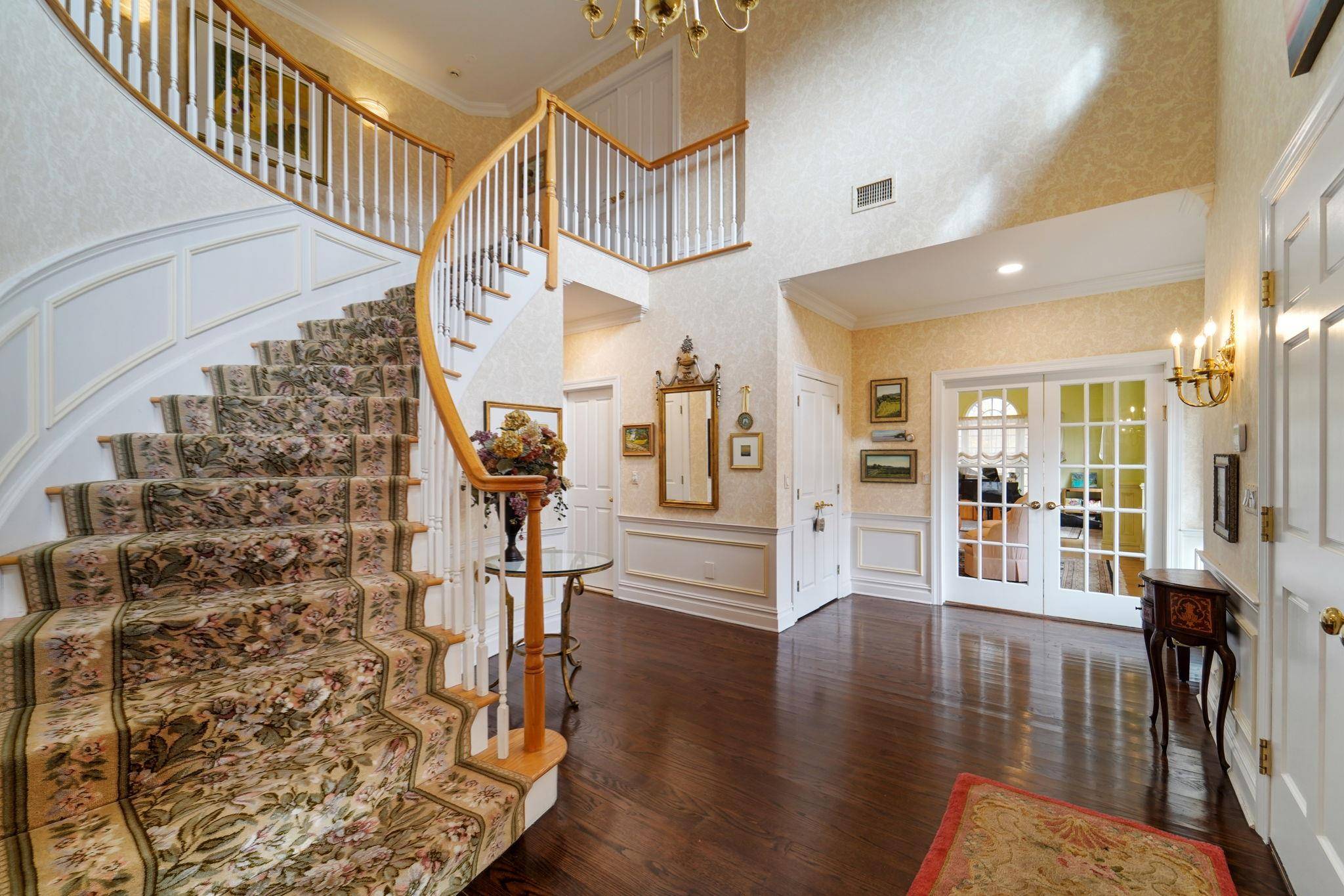 Suffern, NY 10901,5 Camberra DR