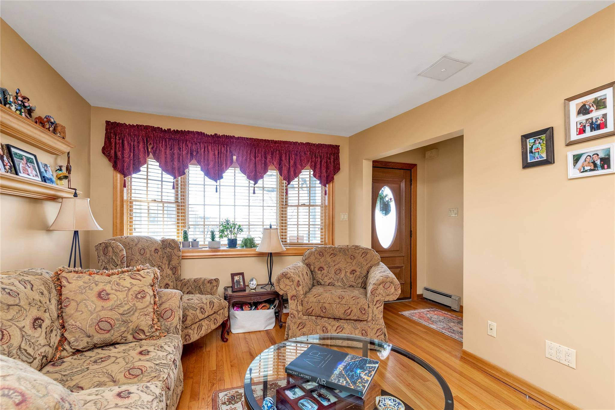 Floral Park, NY 11001,25 Miller AVE