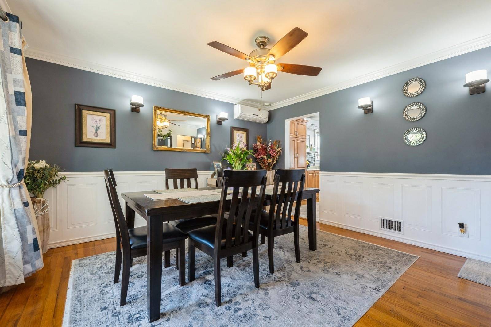 Floral Park, NY 11001,42 Webster ST
