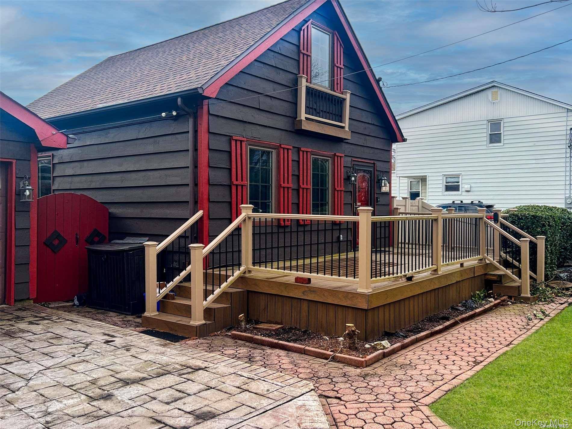 Melville, NY 11747,9 Reinhart CT