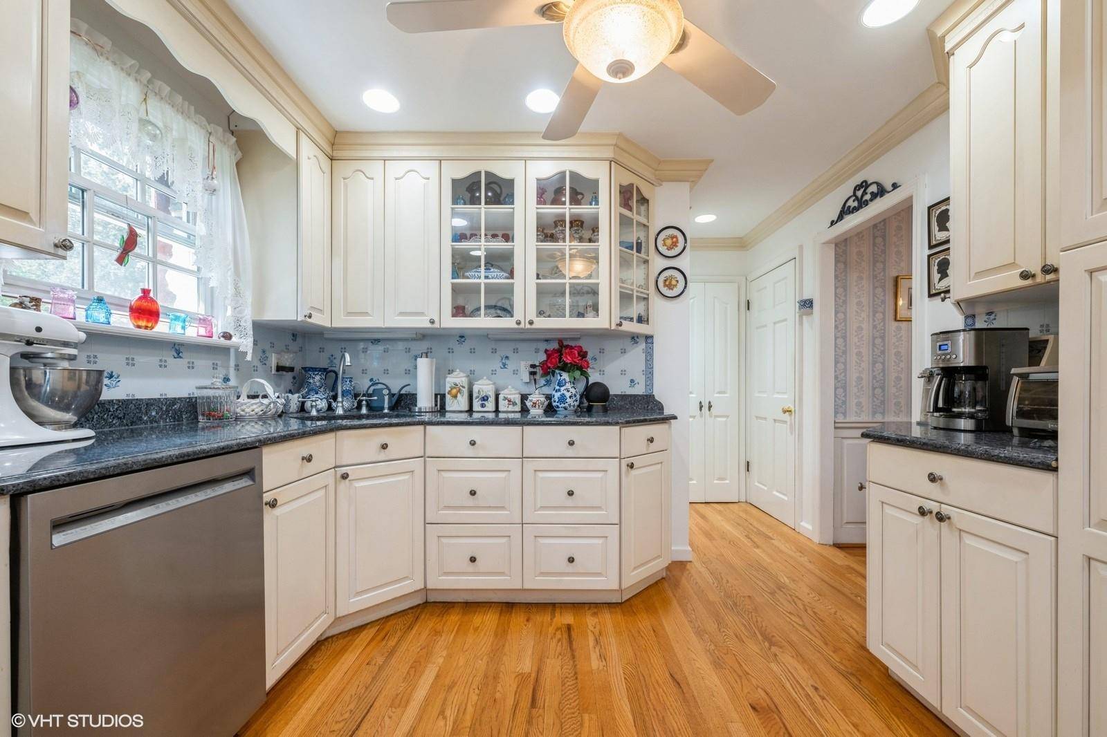 Seaford, NY 11783,3918 Park AVE