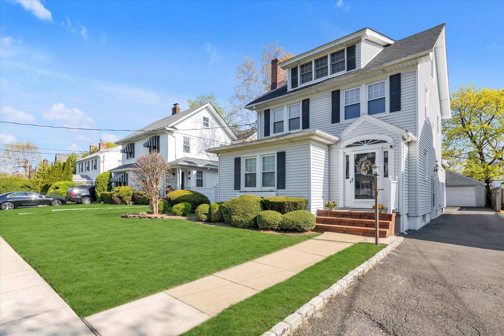 Rockville Centre, NY 11570,19 Westminster RD