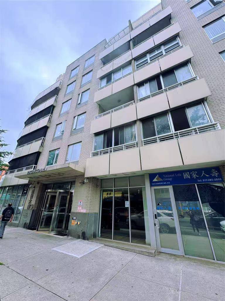 Flushing, NY 11355,132-03 Sanford AVE #2F