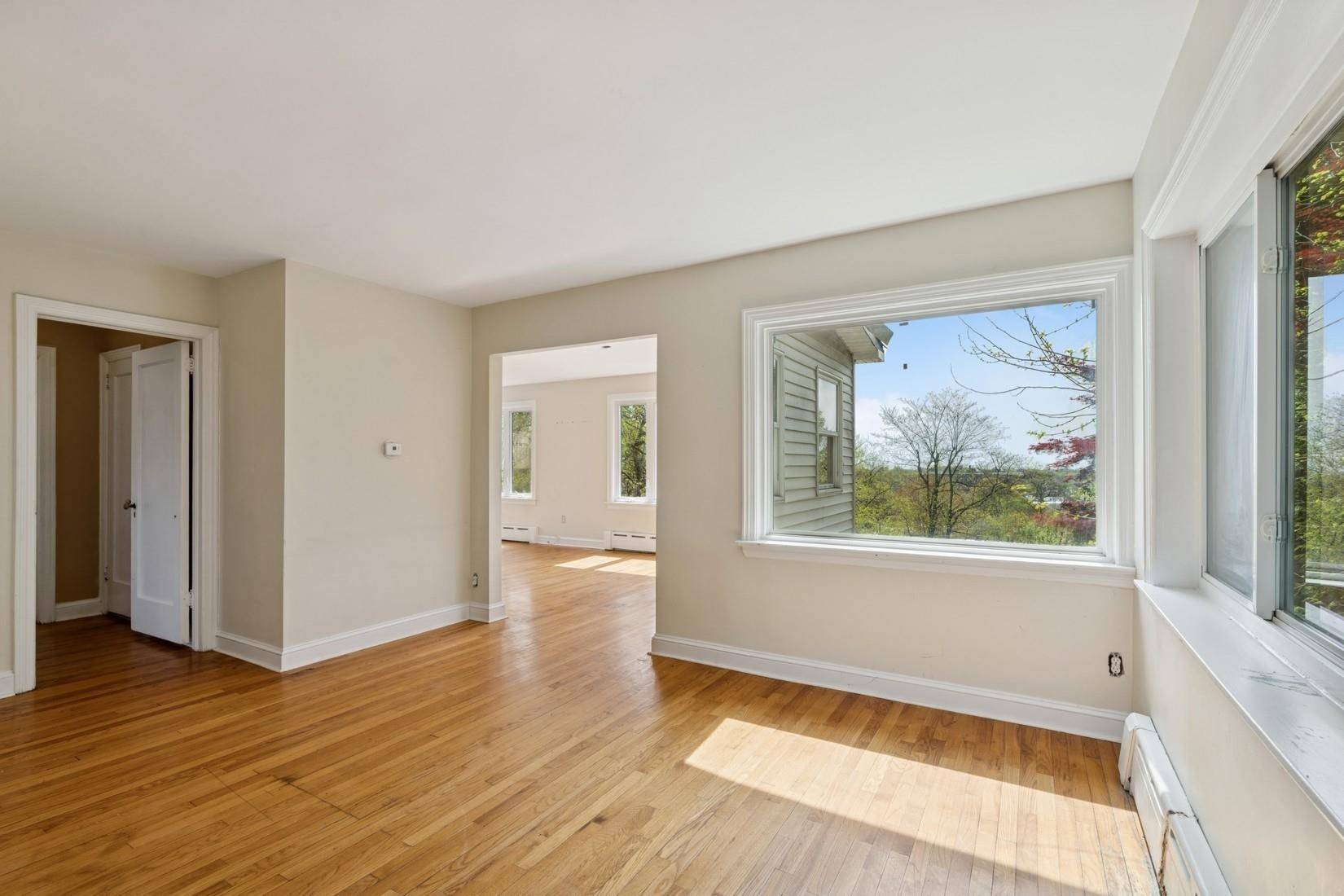 Staten Island, NY 10304,1197 Todt Hill RD