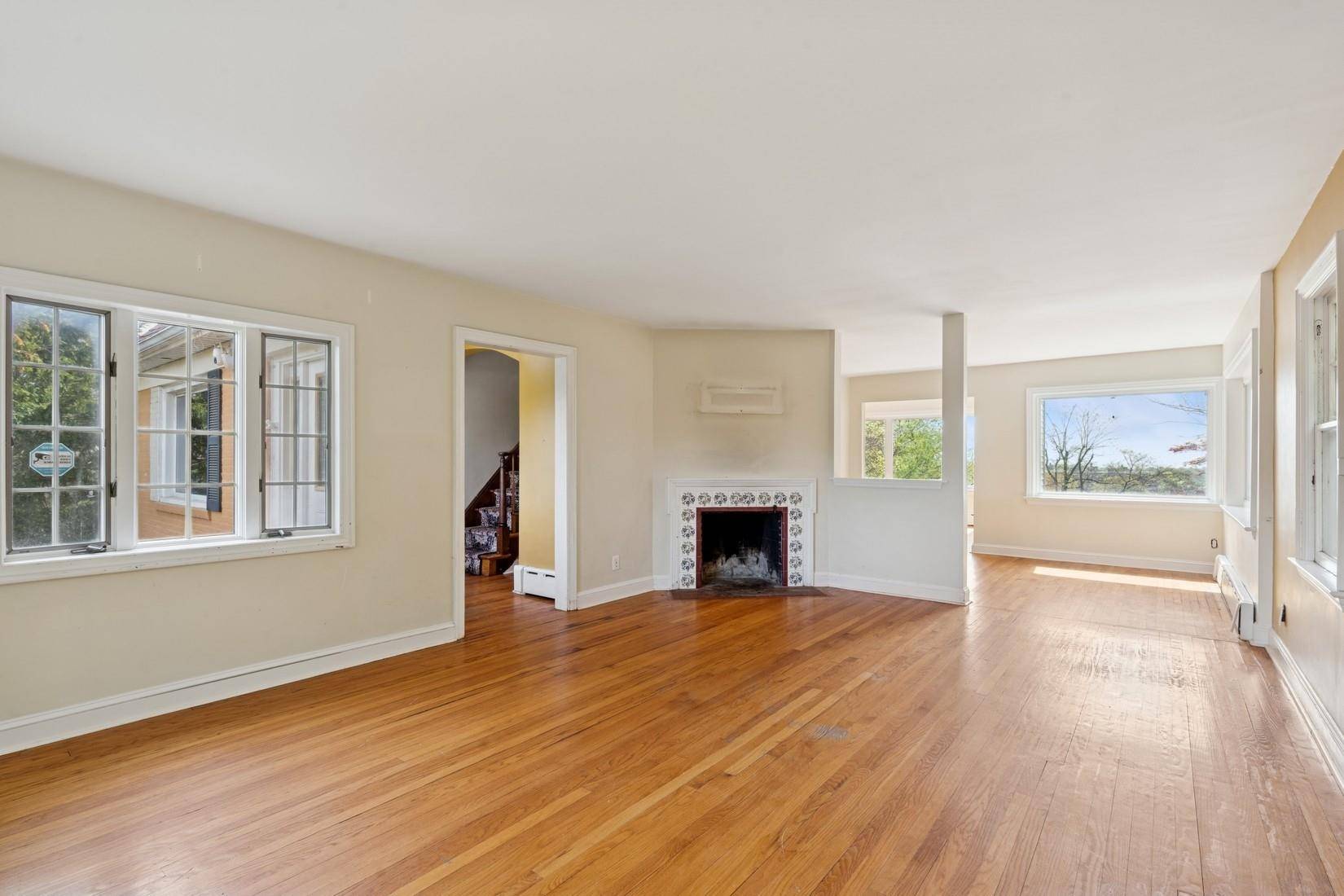 Staten Island, NY 10304,1197 Todt Hill RD