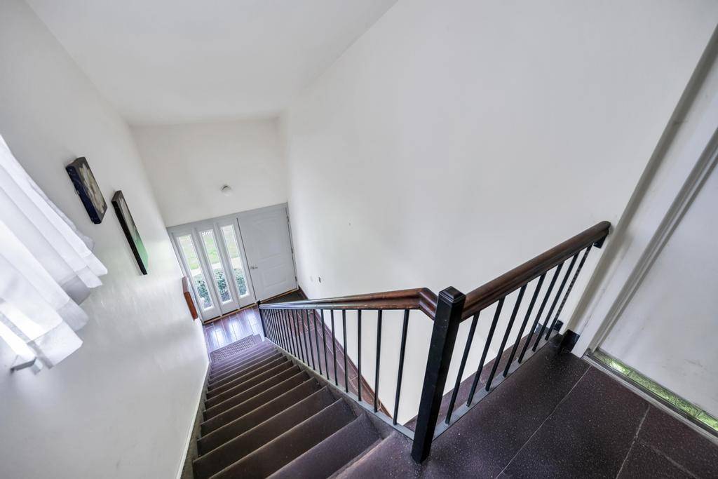 Ronkonkoma, NY 11779,73 Richmond BLVD #4B