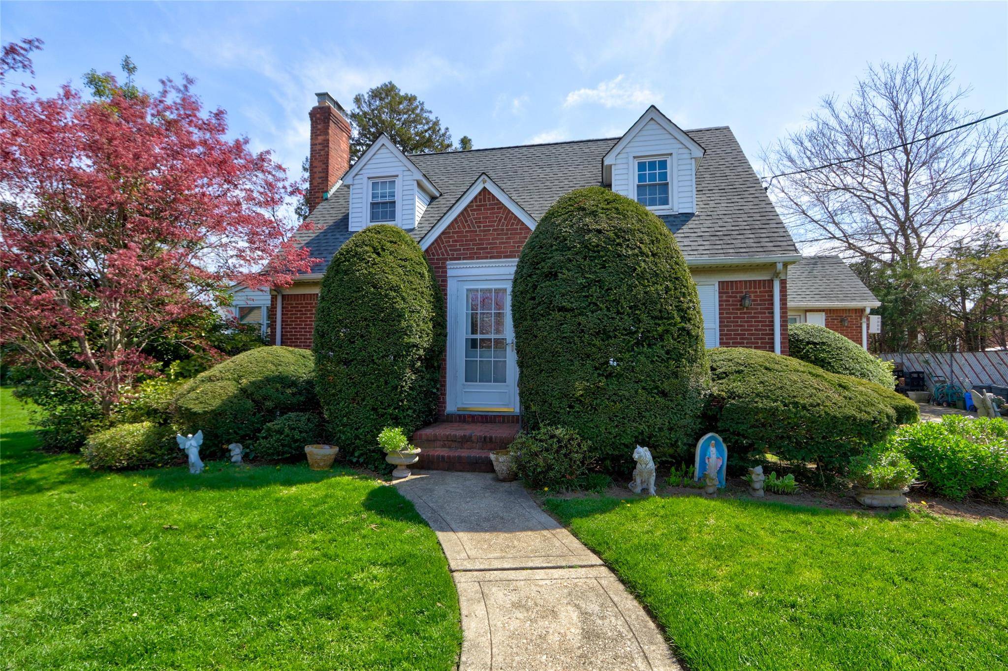 Rockville Centre, NY 11570,25 Milton CT