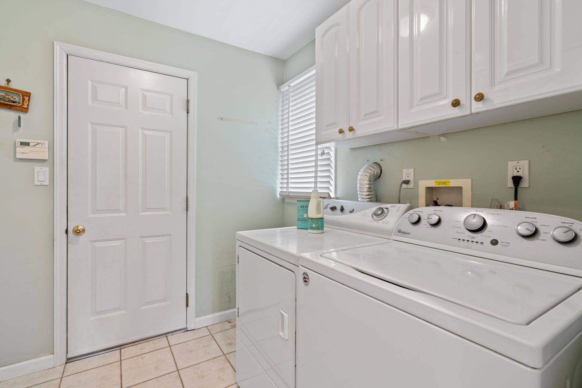 Huntington, NY 11743,40 Sterling CT