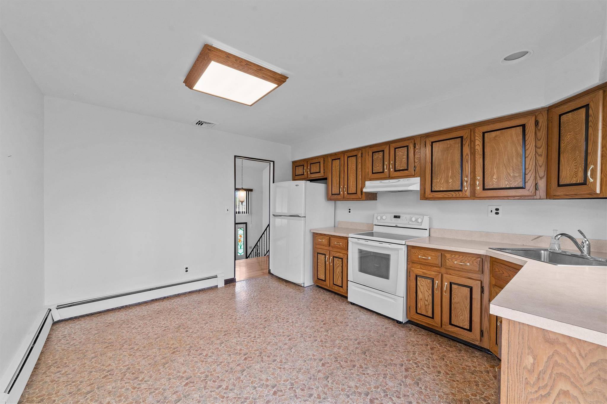 North Salem, NY 10560,3 Raymond RD
