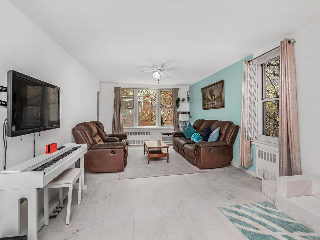 Bronx, NY 10467,2385 Barker AVE #3A