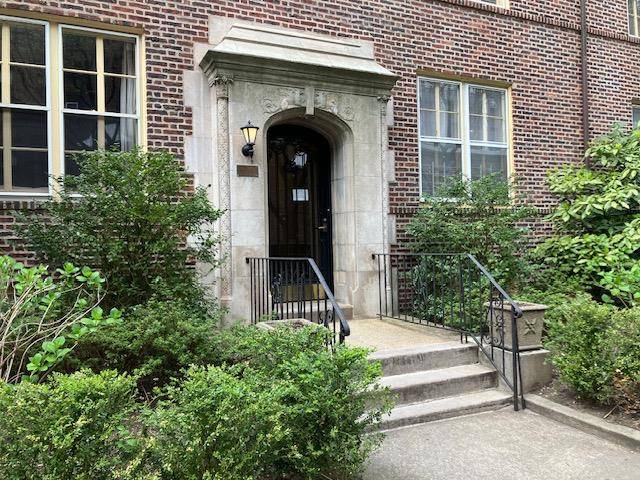 Jackson Heights, NY 11372,34-38 81 ST #21
