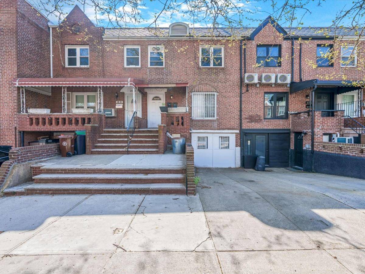 Astoria, NY 11105,20-25 26th ST