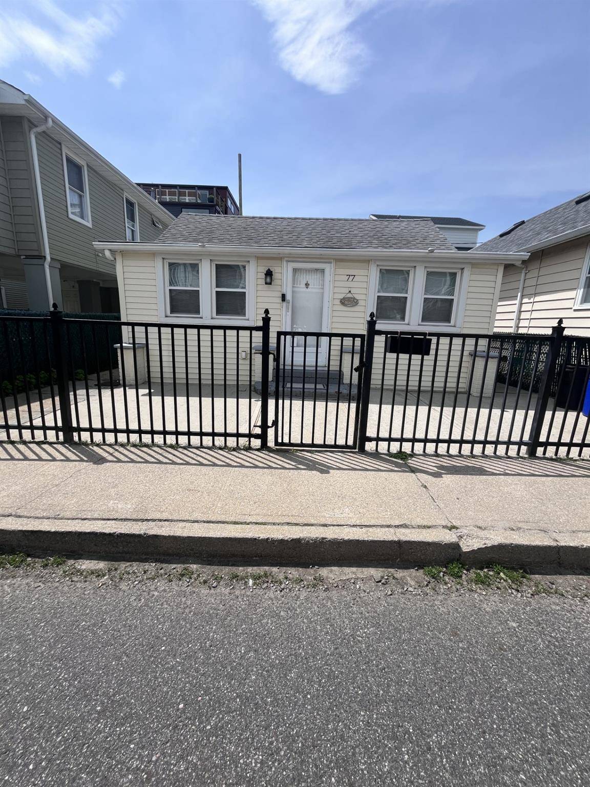 Long Beach, NY 11561,77 Wisconsin ST