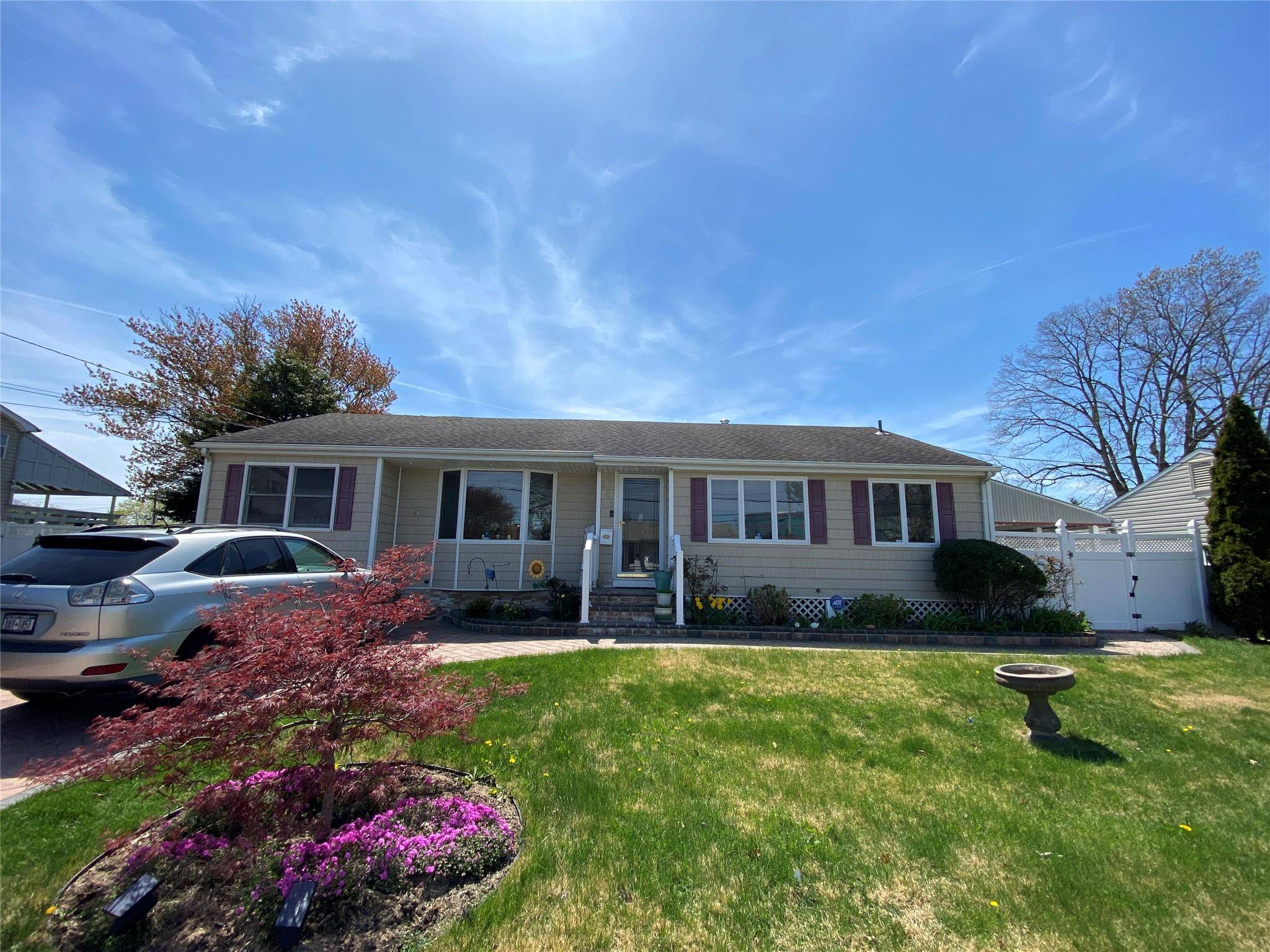 Brentwood, NY 11717,102 Thomas ST