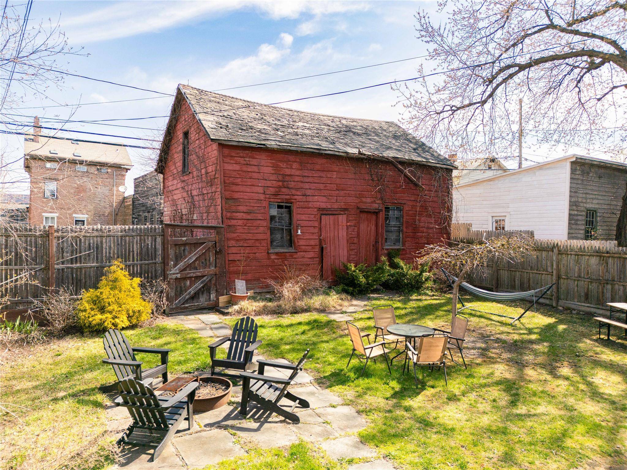 Hudson, NY 12534,550-552 Columbia ST