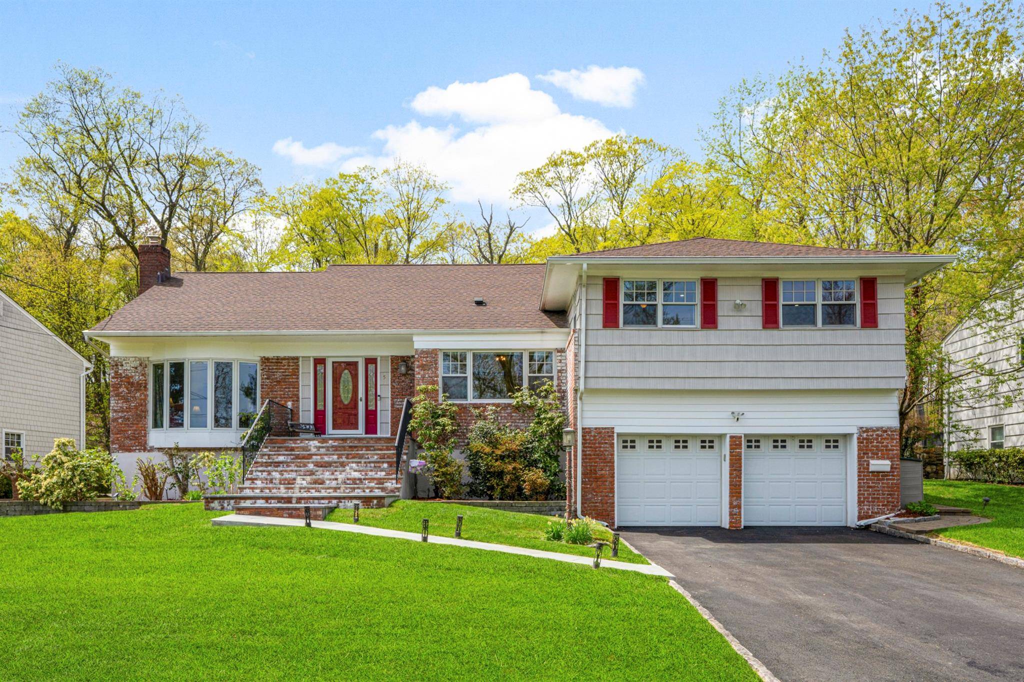 Scarsdale, NY 10583,5 Sylvan LN
