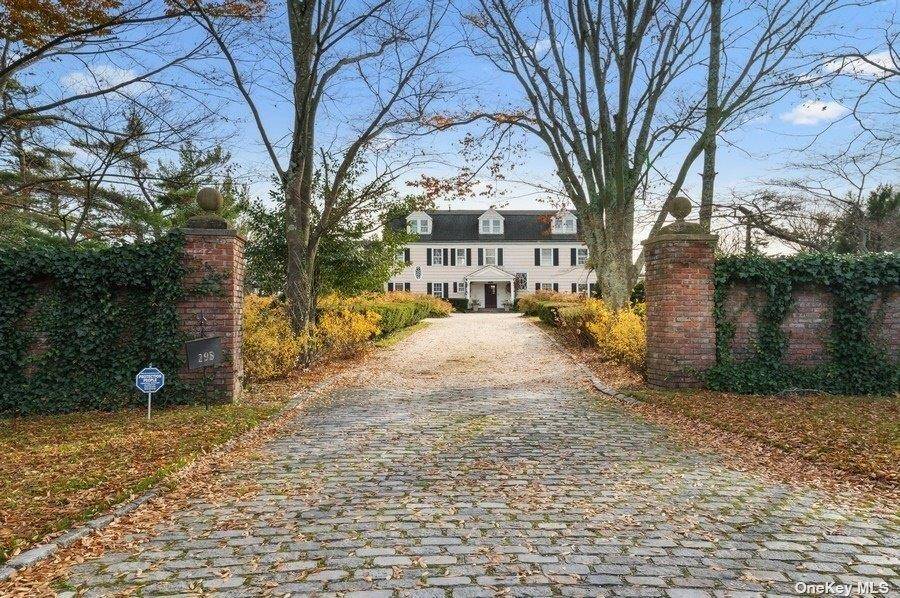 Lawrence, NY 11559,295 Breezy Way