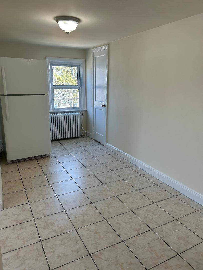 Port Washington, NY 11050,19 Firwood #2nd floor