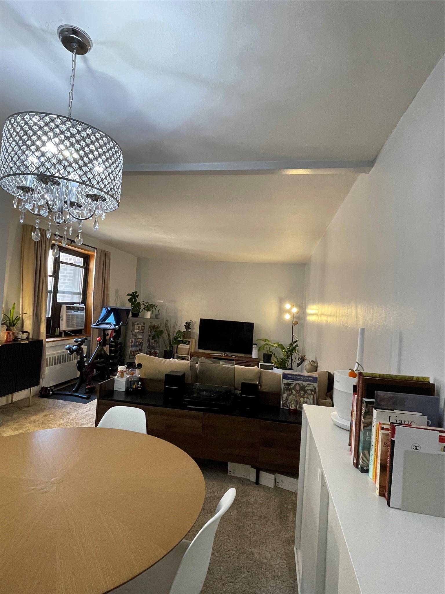 East Elmhurst, NY 11369,32-22 91st Street #406