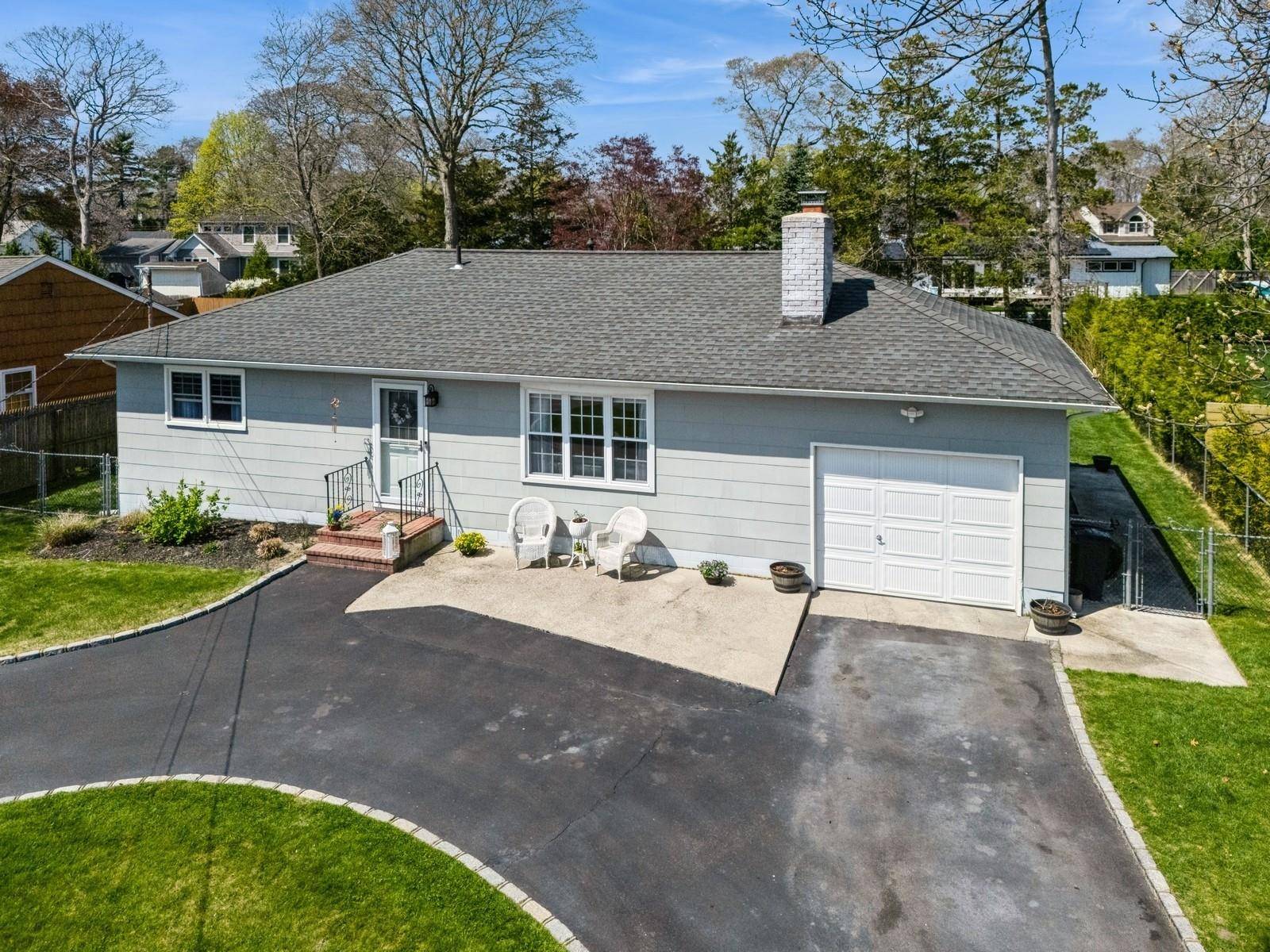 Center Moriches, NY 11934,100 Hewitt BLVD