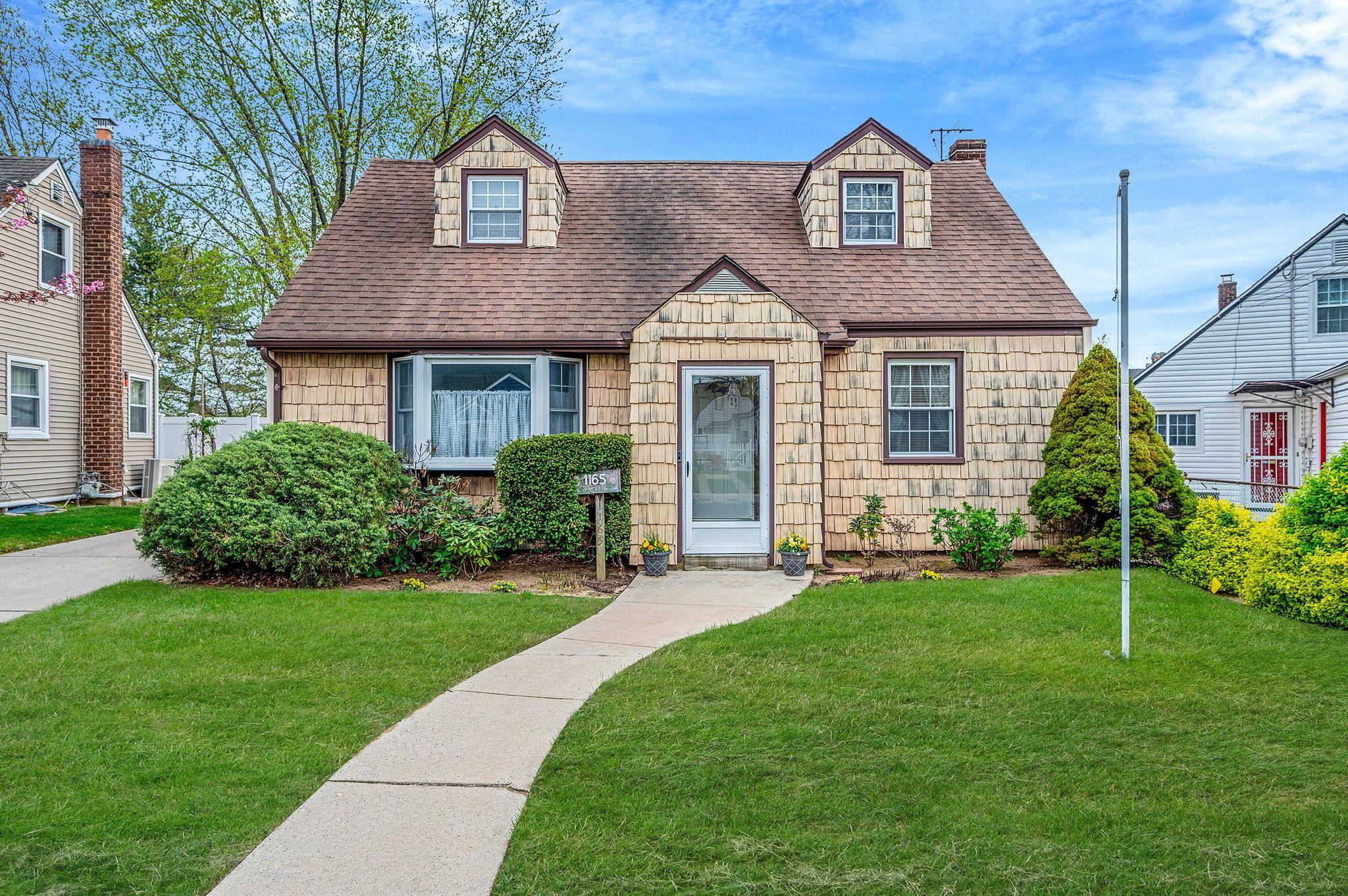 Valley Stream, NY 11580,1165 Rottkamp St. ST