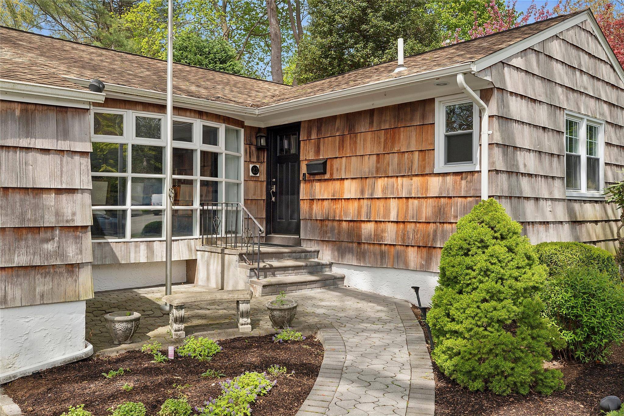 Locust Valley, NY 11560,23 Fox Ridge LN