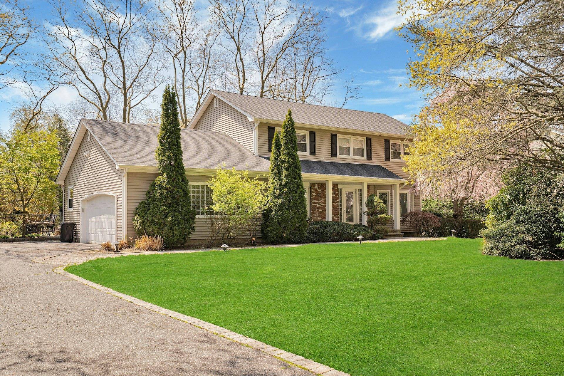 Dix Hills, NY 11746,8 Bayard DR