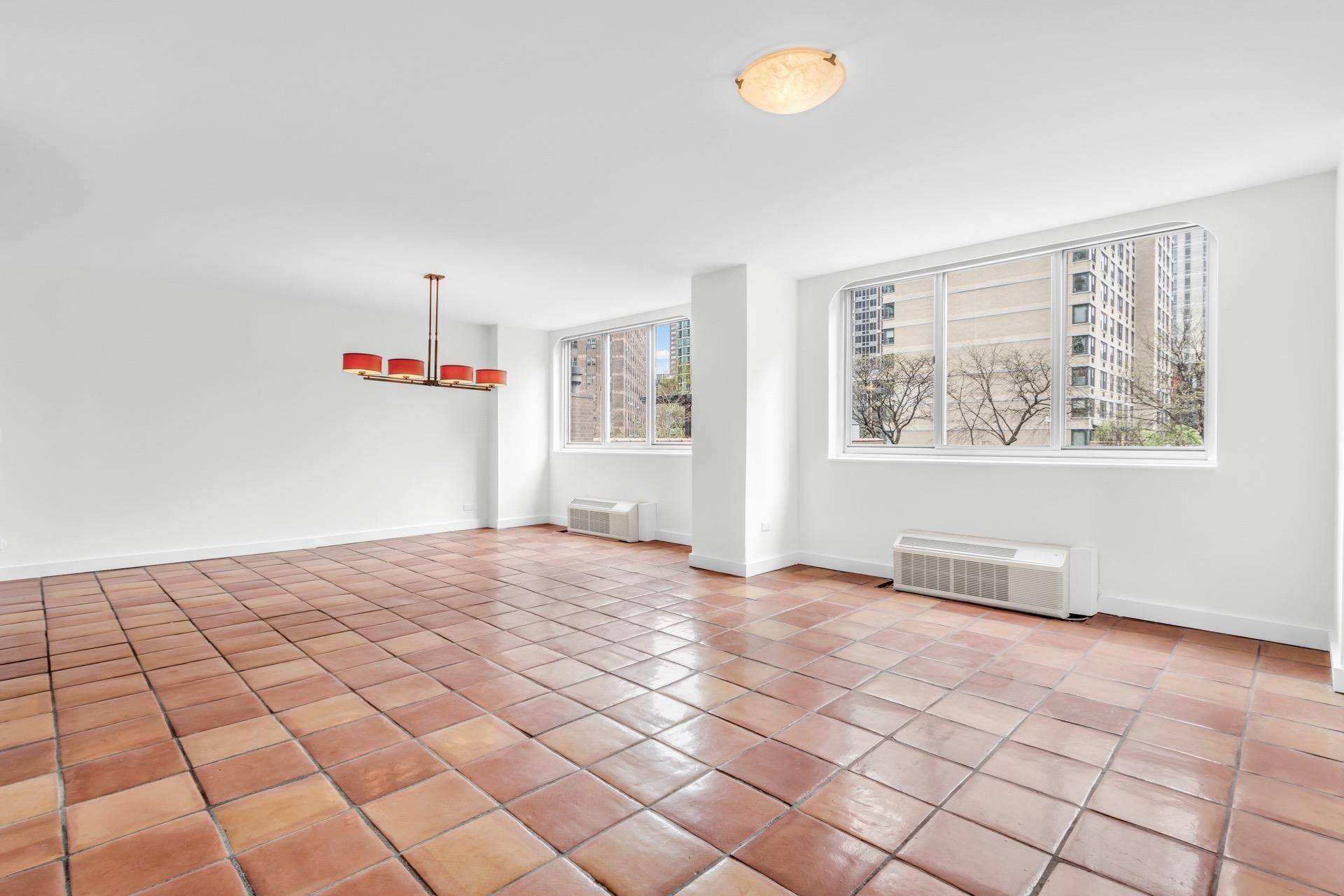 New York (manhattan), NY 10128,345 E 93rd ST #2FG