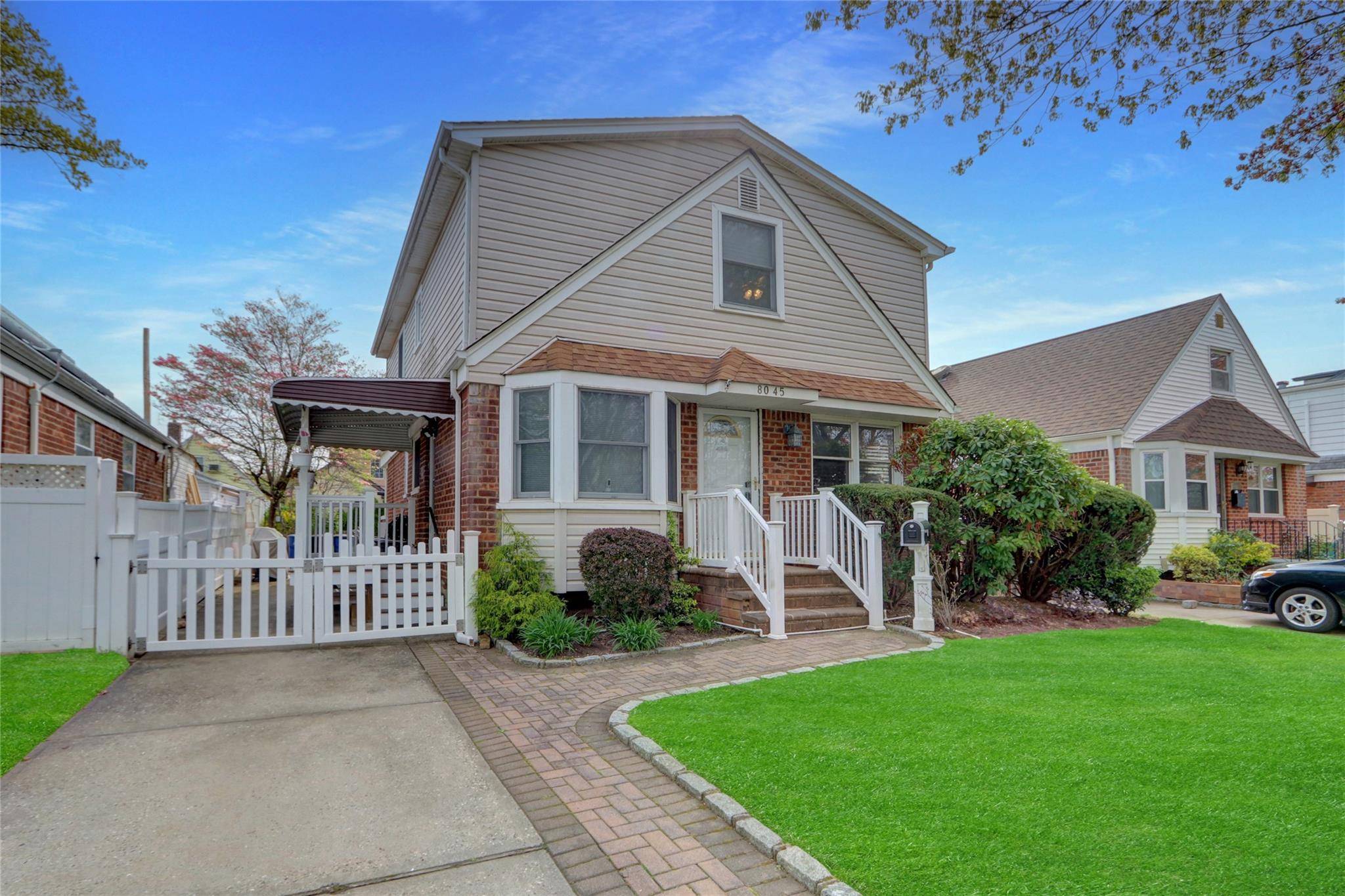 Glen Oaks, NY 11004,8045 259th ST