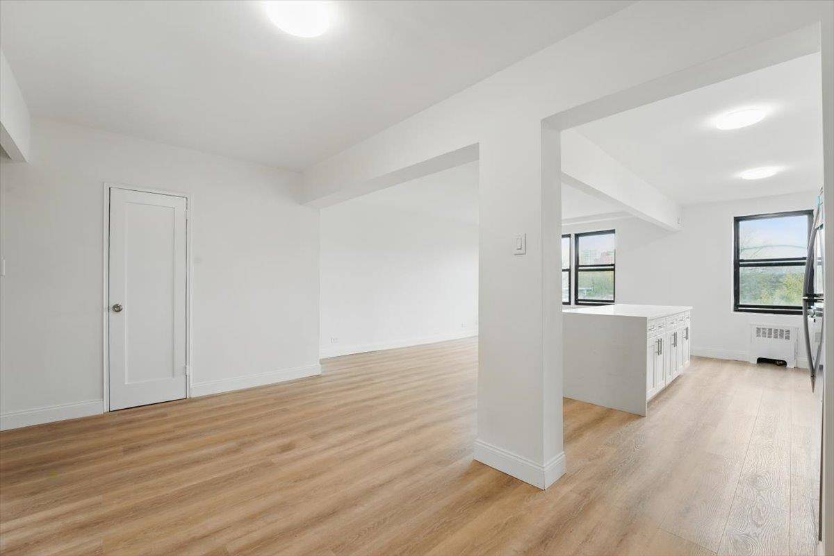 Bronx, NY 10463,3840 greystone AVE #5G