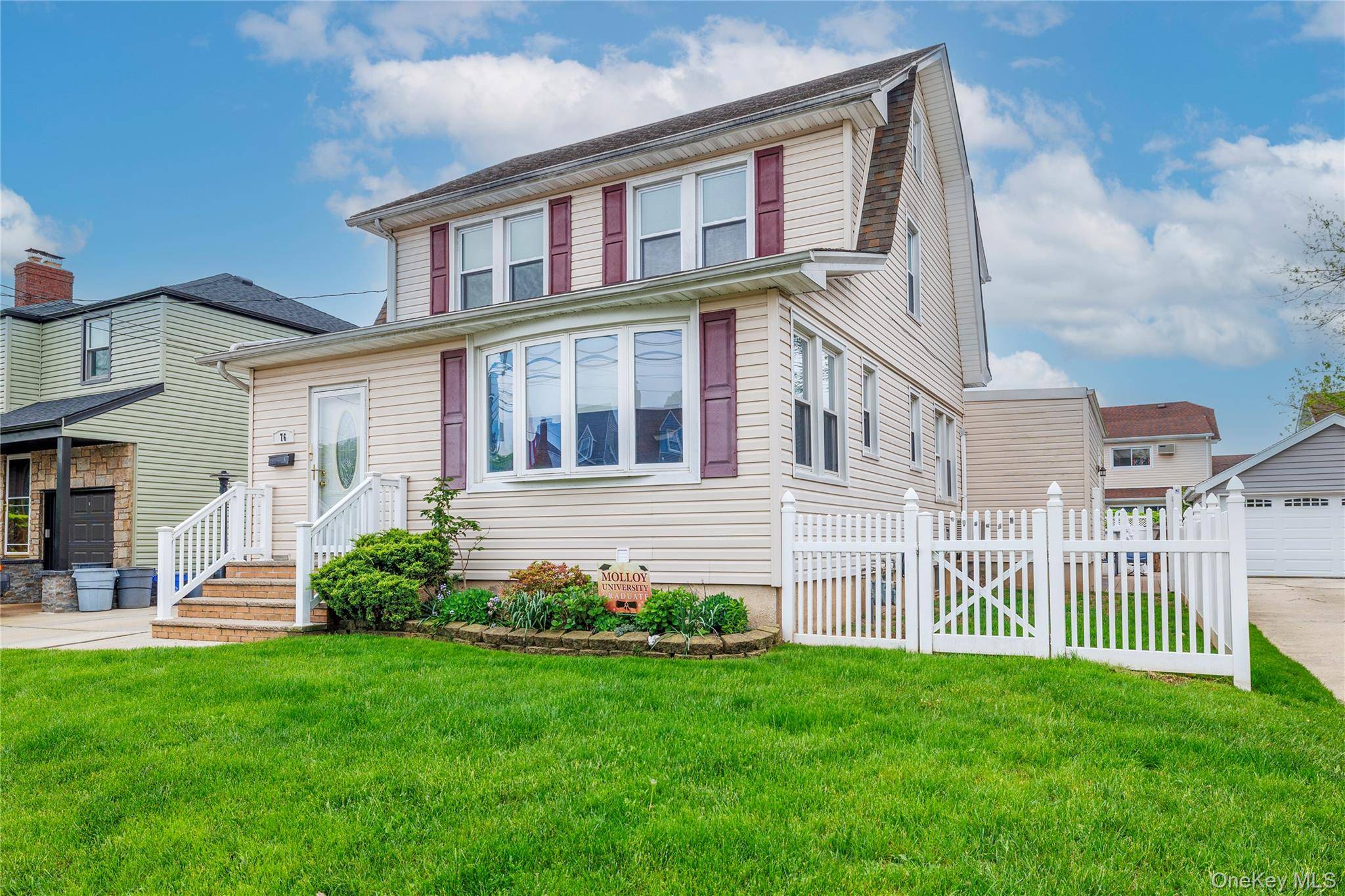Valley Stream, NY 11580,76 E Argyle ST