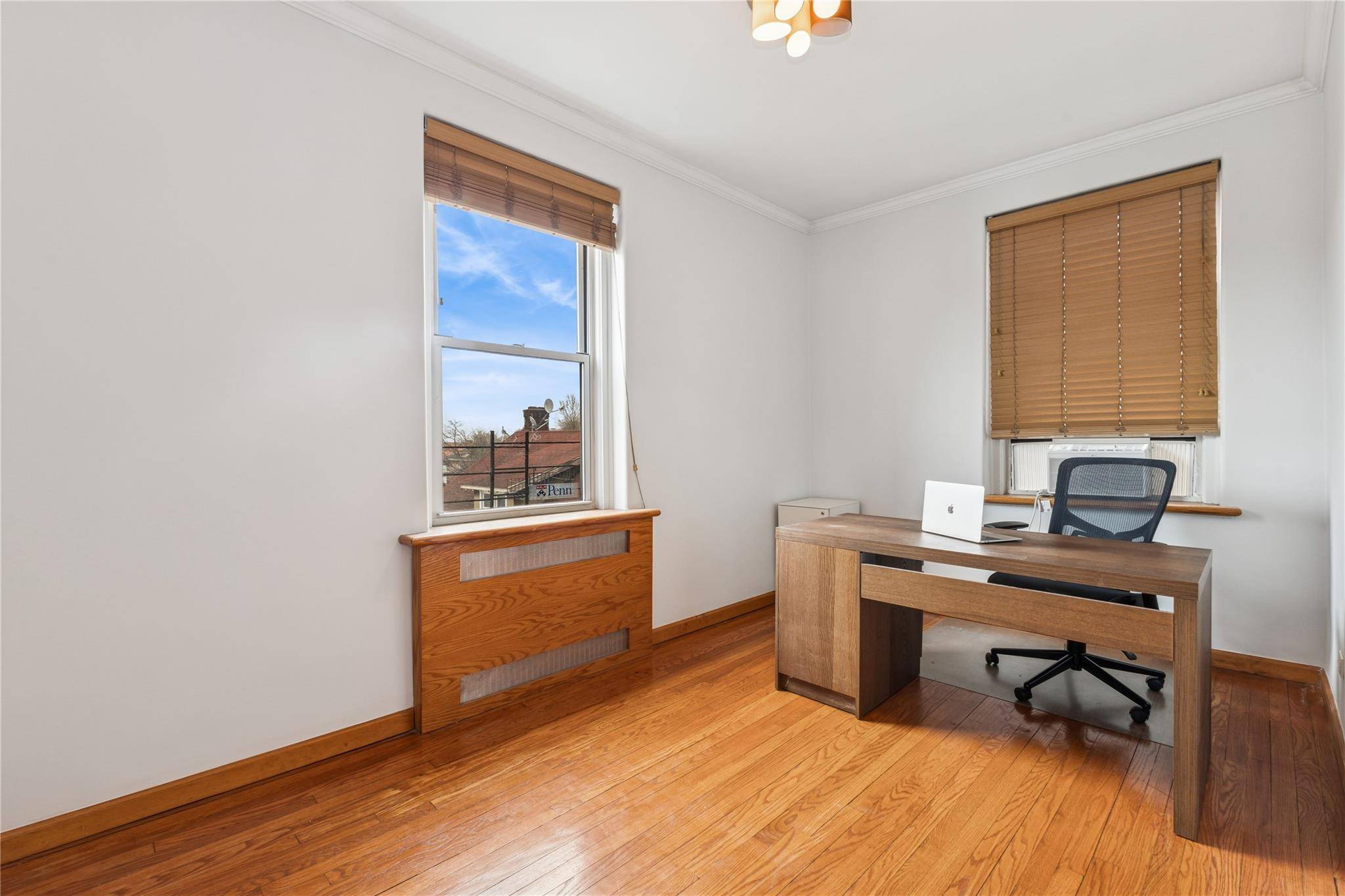 Forest Hills, NY 11375,69-09 108th ST #404