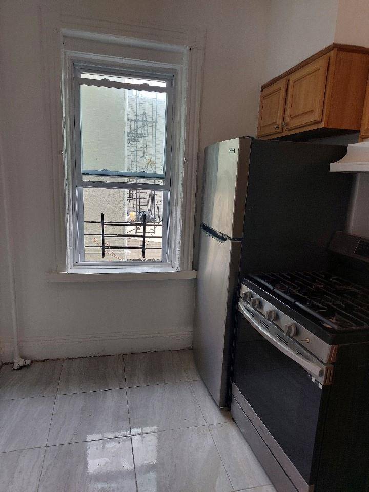 Brooklyn, NY 11208,236 Ridgewood AVE
