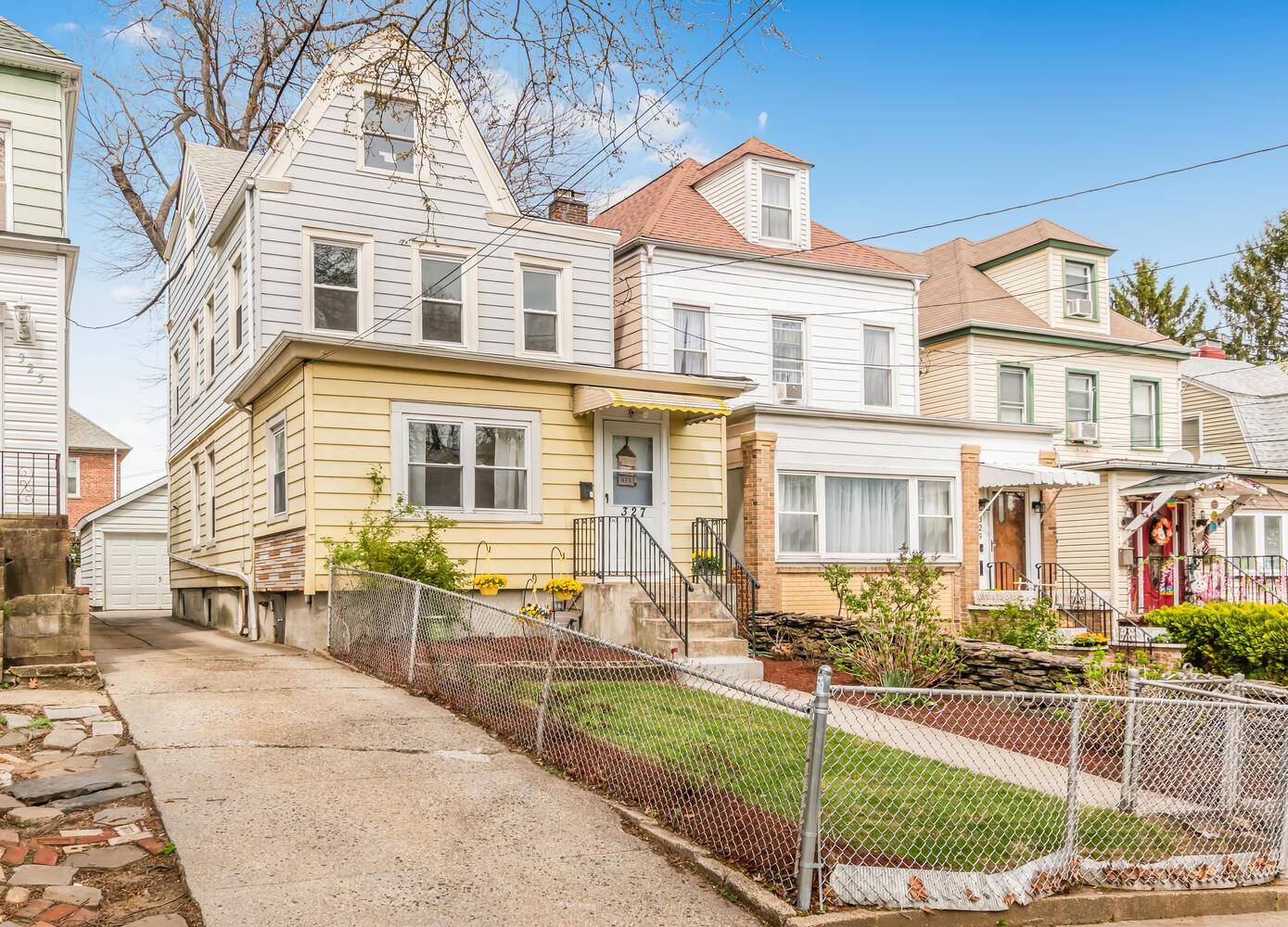 Bronx, NY 10470,327 East 241st ST