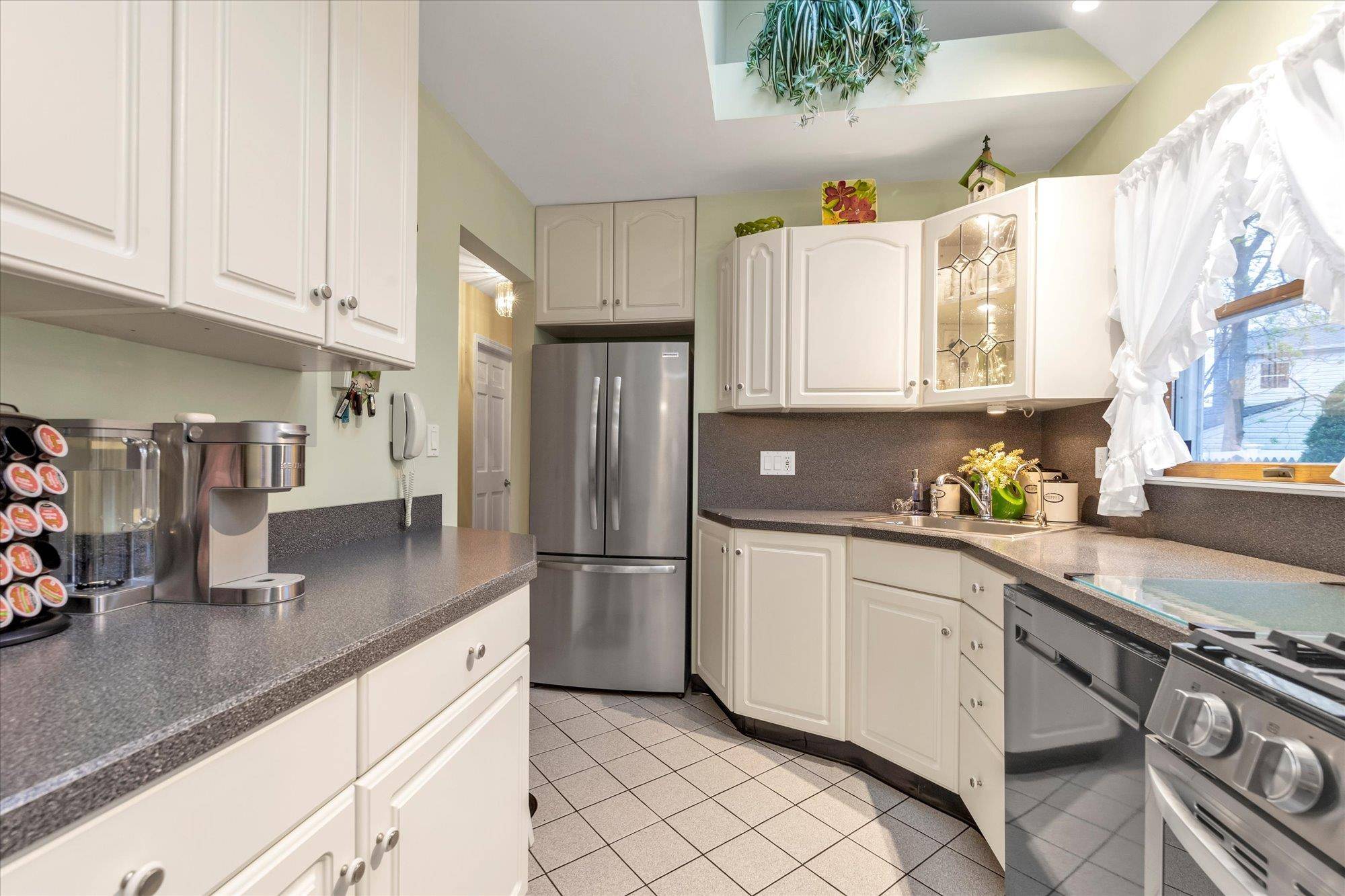 Seaford, NY 11783,308 Hillcrest DR