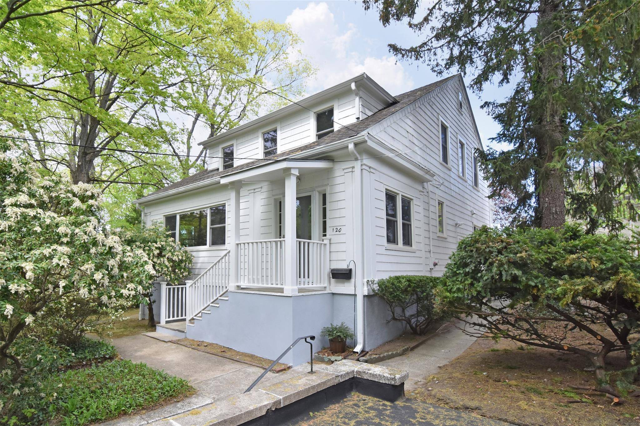 Tuckahoe, NY 10707,120 Scarsdale RD