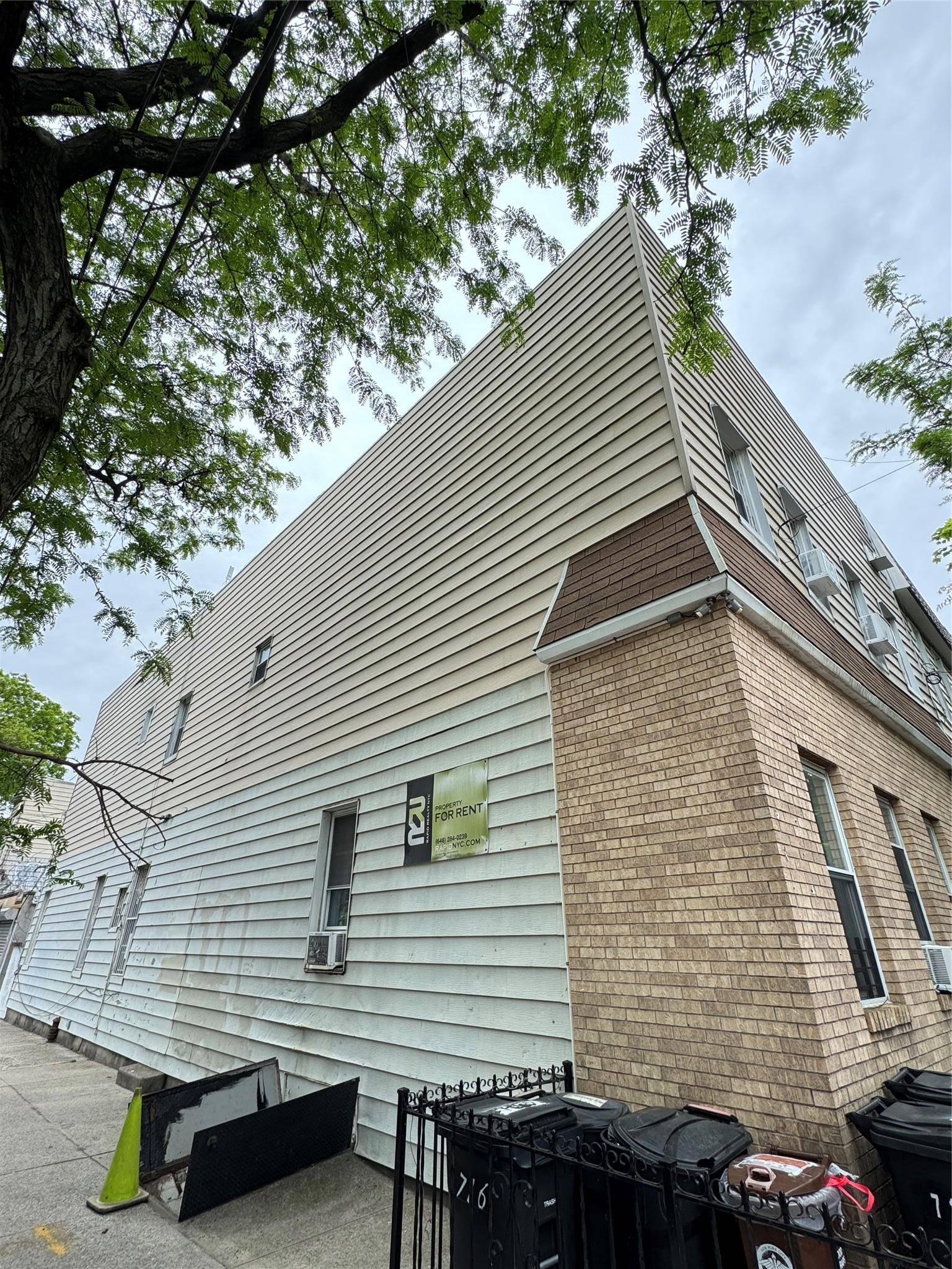 Ridgewood, NY 11385,716 Woodward AVE