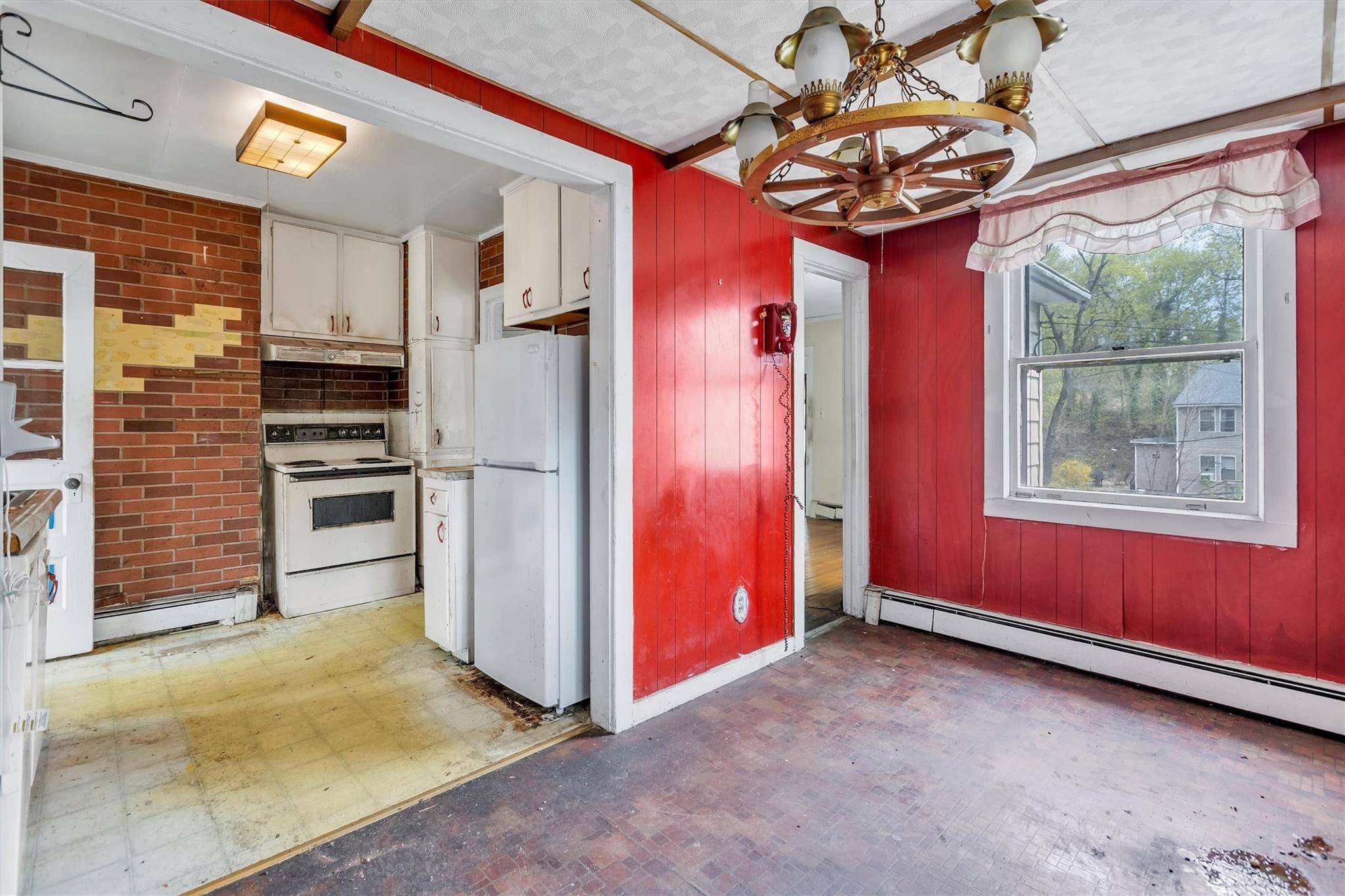 Huntington, NY 11743,333 Spring RD