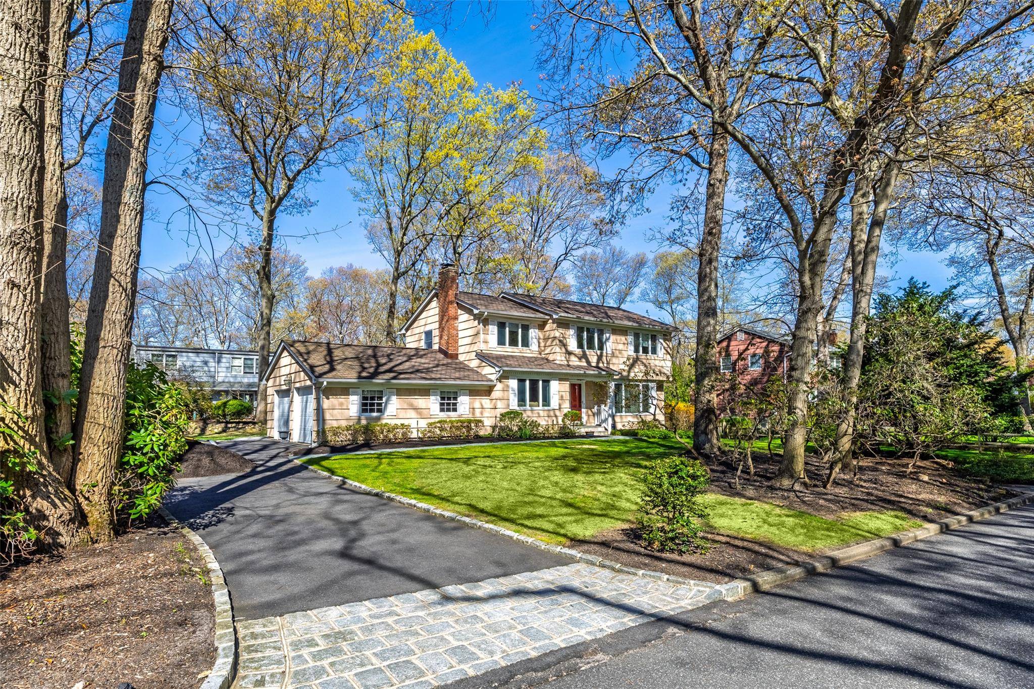 Port Jefferson, NY 11777,202 Lincoln AVE