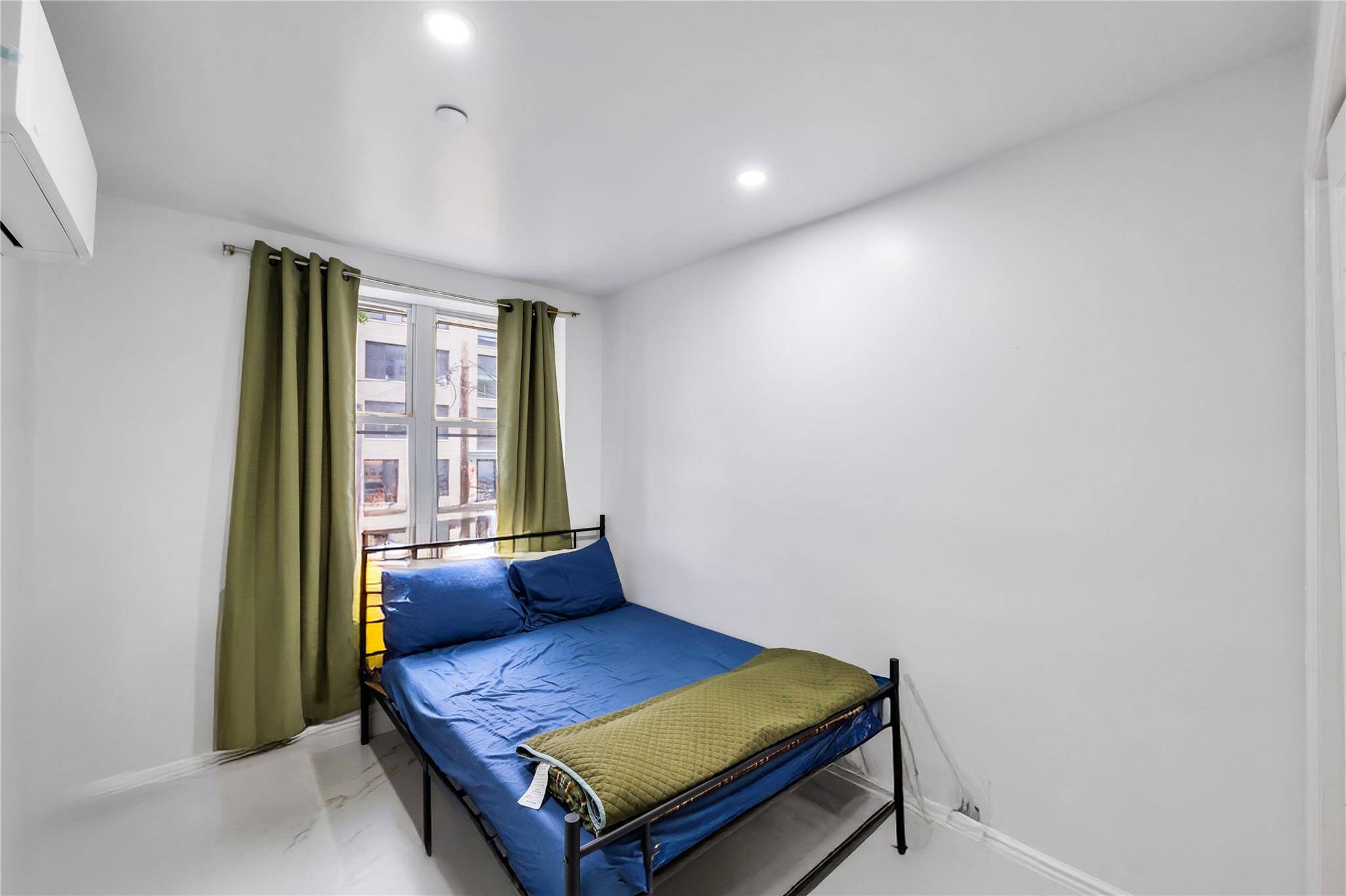 Brooklyn, NY 11233,324 Ralph AVE