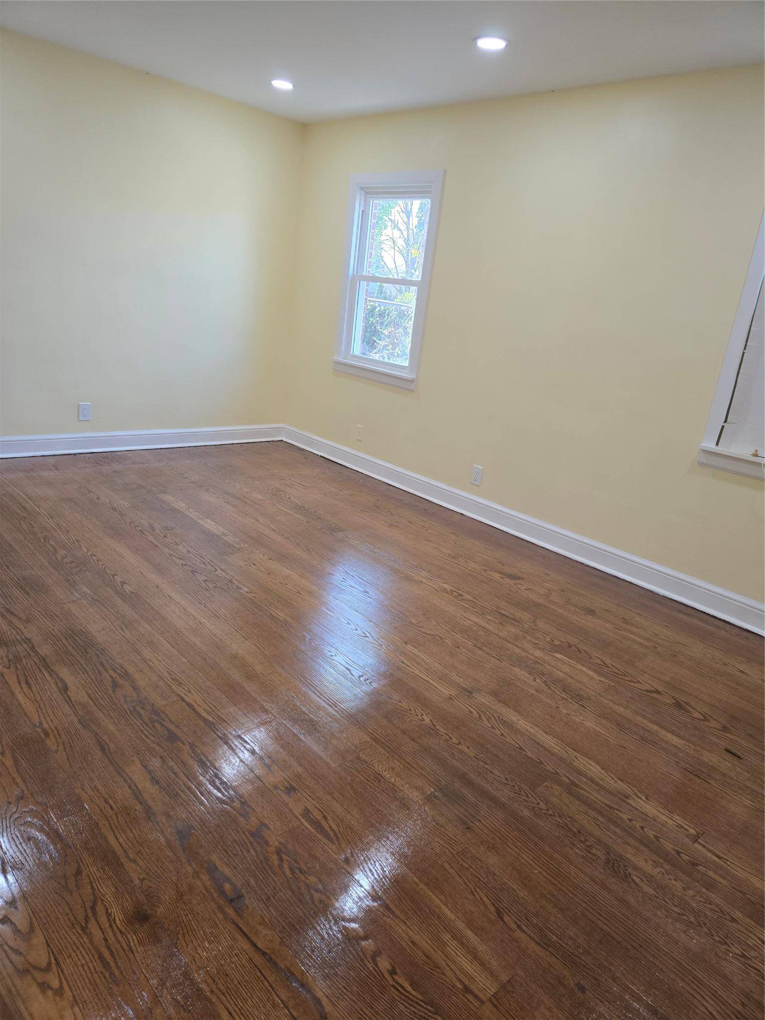 West Hempstead, NY 11552,179 Fairlawn Ave