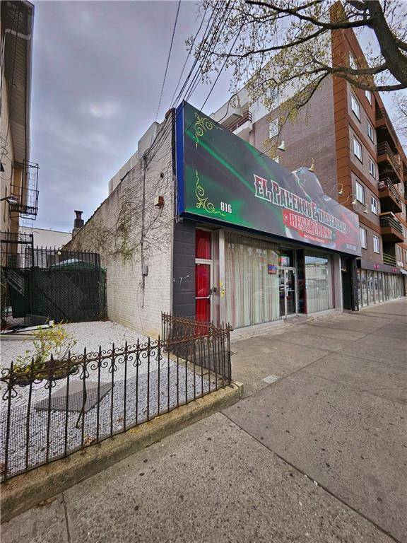 Brooklyn, NY 11223,816 Avenue U