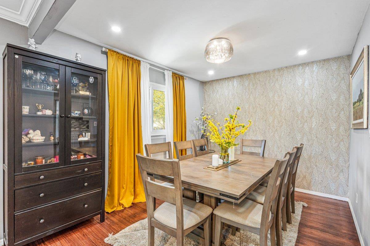 Huntington, NY 11743,5 Lantern ST