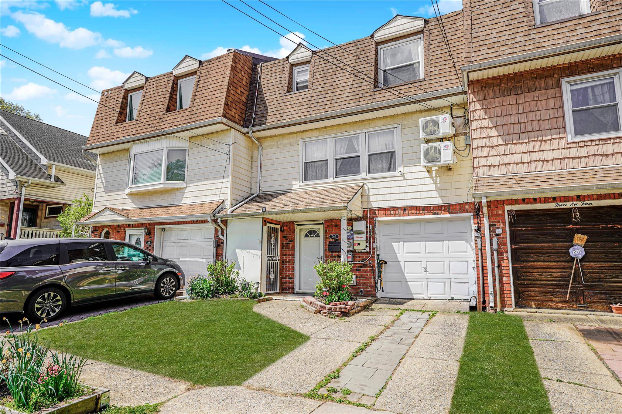Staten Island, NY 10314,366 Neal Dow AVE
