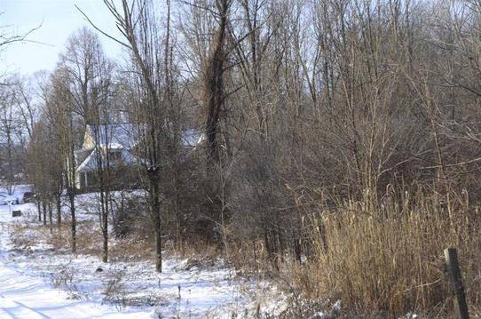 Warwick, NY 10990,11 Hedges Rd.