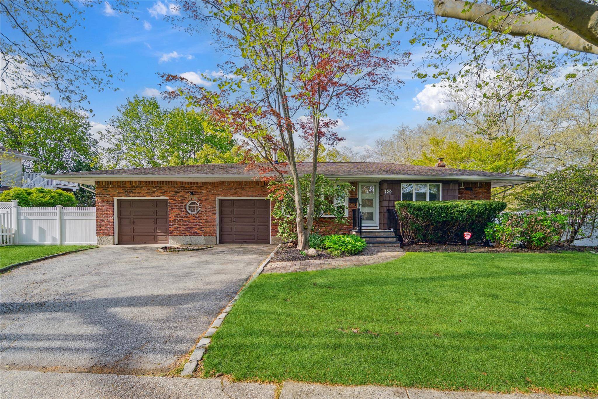 Melville, NY 11747,129 Wolf Hill RD