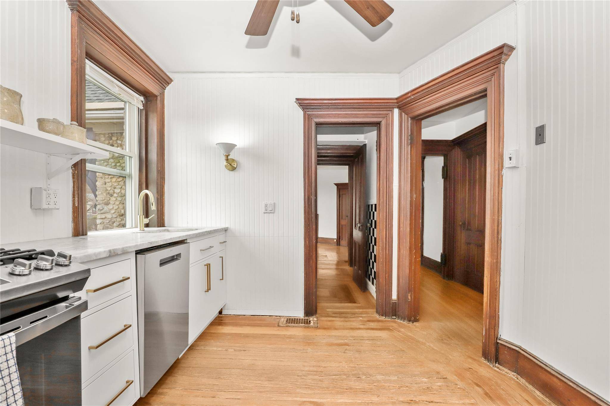 Katonah, NY 10536,16 Bedford RD #B
