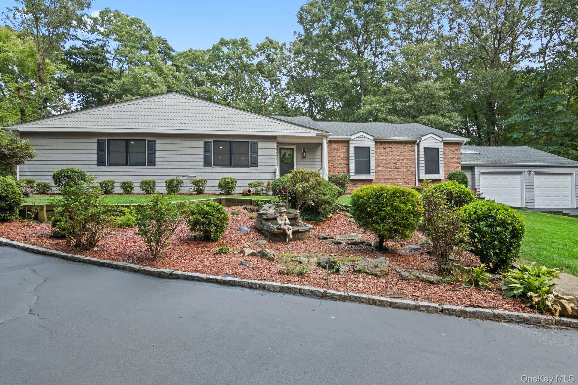 Huntington, NY 11743,79 Brookhill LN